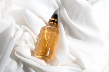 Cilt bakımı serumu düşürücü şişe kozmetik makyaj tüpü yüz bakımı, yüz temizleyici köpük, güneş kremi sağlık paketi.