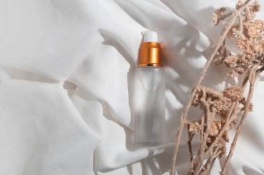 Cilt bakımı serumu düşürücü şişe kozmetik makyaj tüpü yüz bakımı, yüz temizleyici köpük, güneş kremi sağlık paketi.