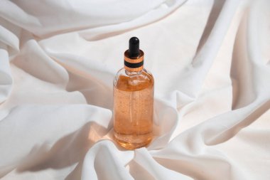 Cilt bakımı serumu düşürücü şişe kozmetik makyaj tüpü yüz bakımı, yüz temizleyici köpük, güneş kremi sağlık paketi.