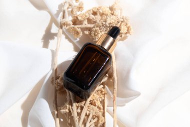 Cilt bakımı serumu düşürücü şişe kozmetik makyaj tüpü yüz bakımı, yüz temizleyici köpük, güneş kremi sağlık paketi.