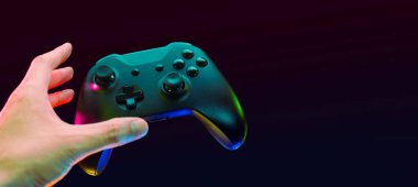 Player online oyun oynuyor oyun kumandası neon ışıklı karanlık siber punk odasında, oyun ve e-spor meydan okuma turnuva canlı ev içinde analog cihazlı flama