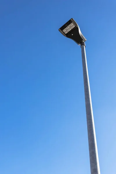 Сучасний Вуличний Світлодіодний Освітлювальний Стовп Міські Електроенергетичні Технології Поляки Дорозі — стокове фото