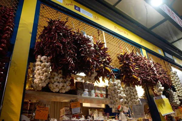 布达佩斯 匈牙利 布达佩斯中央市场 布达佩斯大市场大厅 内的天然产品摊档 — 图库照片