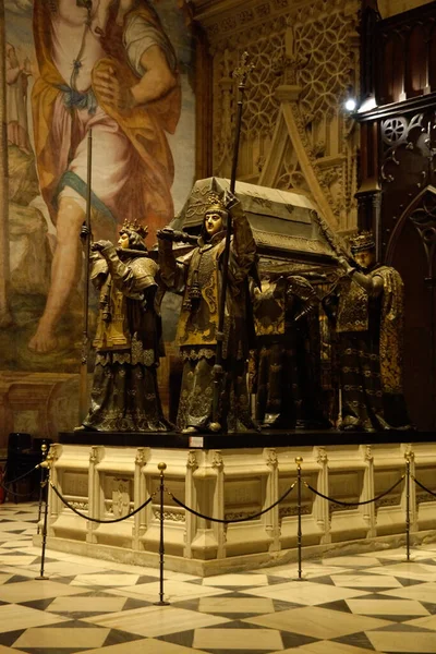 塞维利亚 西班牙 塞维利亚大教堂内克里斯托弗 哥伦布的坟墓 — 图库照片