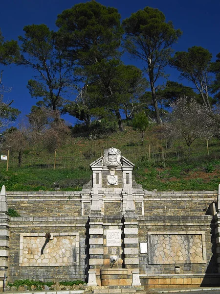 Malaga (İspanya). Kraliçe 'nin Kaynağı Malaga Dağları' nın Doğal Parkı