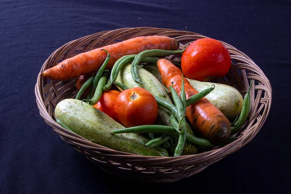 Sepette taze sebzeler