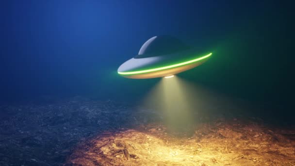 Il disco volante circonda la terra, emettendo un fascio di luce — Video Stock