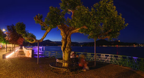 Arona Italië Uitzicht Vanaf Het Uitkijkpunt Het Lago Maggiore Zonsondergang — Stockfoto