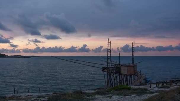 Vieste Italien Blick Auf Den Sonnenuntergang Des Trabucco Von Baia — Stockvideo