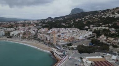 Bulutlu bir günde Xabia Limanı 'nın hava manzarası, Costa Blanca, Alicante, İspanya