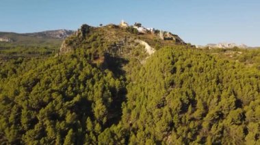 Guadalest 'in Marina Baixa, Alicante, İspanya' daki rezervuarından hava görüntüleri