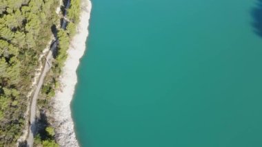 Guadalest 'in Marina Baixa, Alicante, İspanya' daki rezervuarından hava görüntüleri