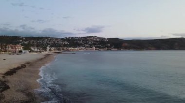İspanya, Alicante, Javea 'daki Montaar Sahili' nden hava görüntüleri