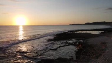 İspanya, Alicante, Javea 'daki Montaar Sahili' nden hava görüntüleri