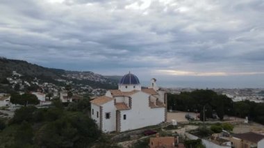 Javea şehrinde bulutlu bir gün, Marina Alta, Alicante, İspanya