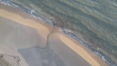 Gün plajda başlıyor. Playa del Arenal, Javea, Marina Alta 'nın Alicante, İspanya' dan Hava Görüntüleri