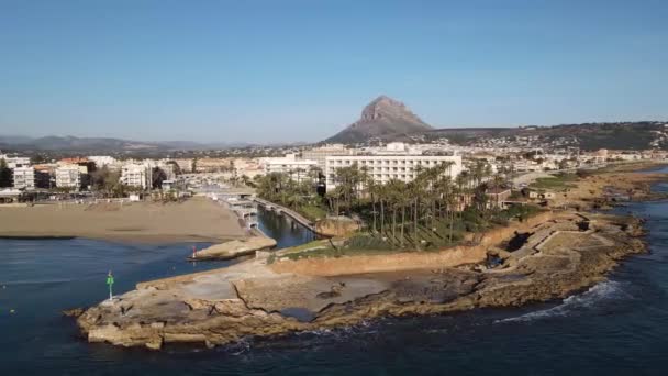 Een Zonnige Dag Het Arenal Beach Luchtfoto Van Baai Van — Stockvideo