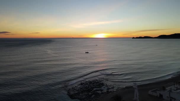 Vistas Aéreas Desde Playa Del Montaar Javea Alicante España Sol — Vídeo de stock