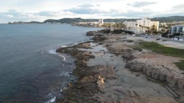 Javea, Alicante, İspanya 'da bulutlu bir günün hava görüntüsü