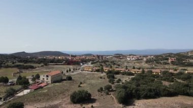 Mora de Rubielos, Teruel, Aragn, İspanya 'dan hava görüntüleri. Mora de Rubielos 'ta güneşli bir gün. 