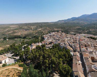 Quesada, Jaen, Endülüs 'ten hava görüntüleri. Quesada 'da güneşli bir gün.. 