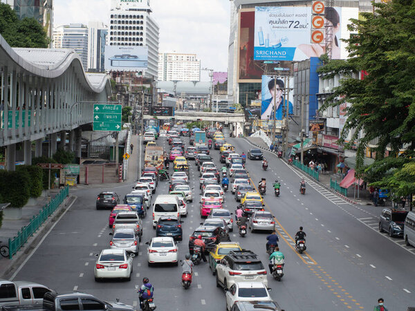 BANGKOK, THAILAND - November 7, 2021 : Traffic conditions on Ratchaprasong Road after opening the country from number of Covid-19 cases has decreased.