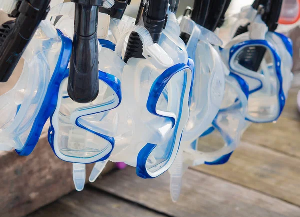 Les Masques Plongée Plastique Sont Équipement Base Pour Les Plongeurs — Photo
