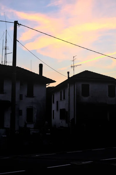 Casas Uma Área Residencial Pôr Sol — Fotografia de Stock