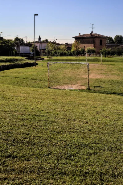 Campo Futebol Pequeno Parque Uma Área Residencial — Fotografia de Stock