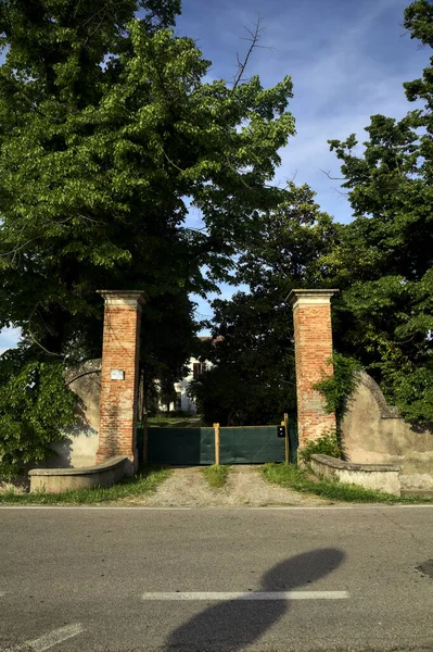 Entré Till Herrgård Den Italienska Landsbygden Solig Dag — Stockfoto