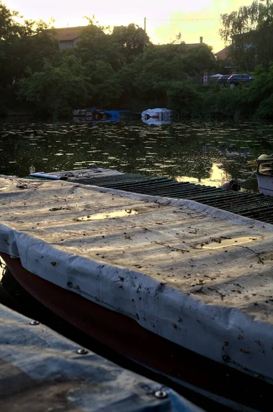 Boten Een Inlaat Bij Zonsondergang — Stockfoto