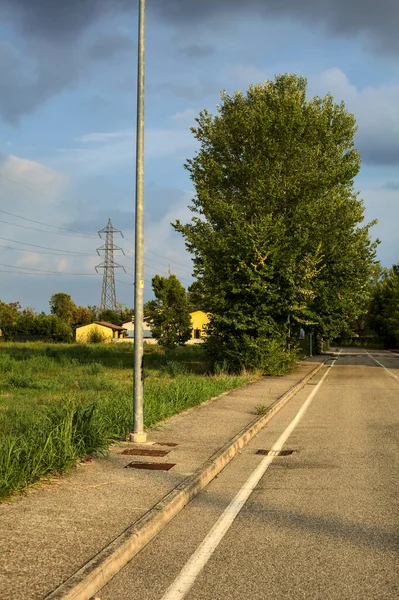 Vägen Stad Den Italienska Landsbygden Mulen Dag Solnedgången — Stockfoto