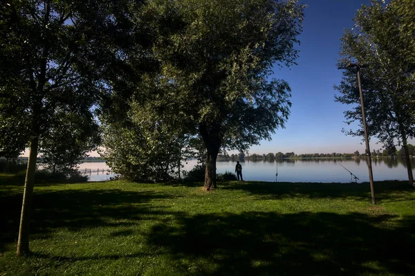 Bord Lac Dans Parc Coucher Soleil — Photo