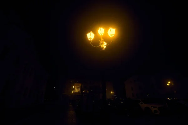 Lâmpada Rua Velha Uma Praça Noite — Fotografia de Stock