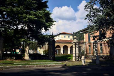 Arnaldo Meydanı Yazın güneşli bir günde