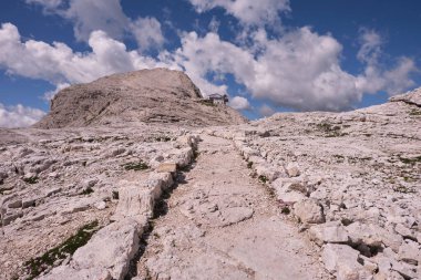 Funevia 'ya giden yol solgun di San Martino trentino alto adige