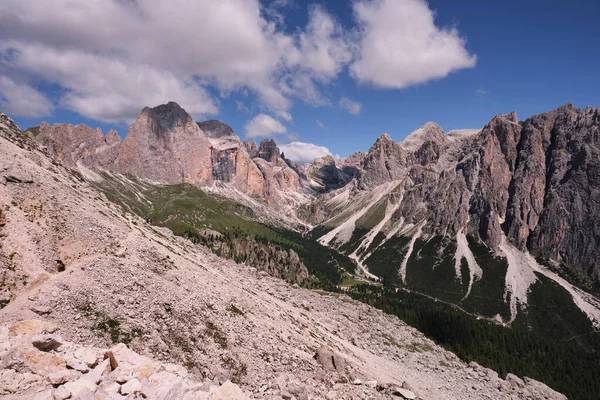 Catinaccio Trentino Nun Dolomite Dağları Nın Kayalık Tepelerinin Panoramik Görüntüsü — Stok fotoğraf