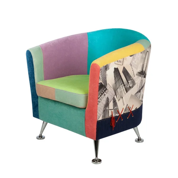 Kompaktowy Fotel Tapicerowany Kolorowe Wielokolorowe Tkaniny Patchworkowe Izolowany Białym Tle — Zdjęcie stockowe