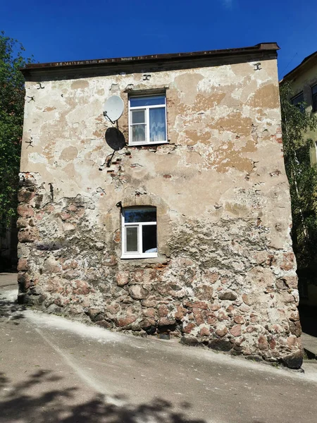 市民の家 花崗岩の岩で作られた 16世紀に建てられた要塞の家 ヴィボルグ市内で最も古い住宅の建物 — ストック写真