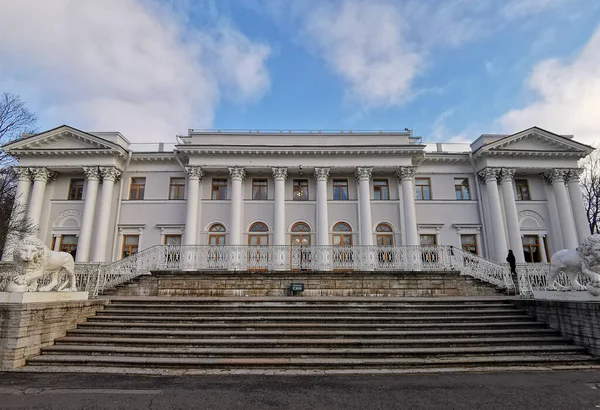 Sint Petersburg Rusland Ingang Van Het Elaginoostrovsky Palace Met Een — Stockfoto