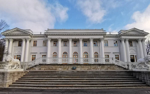 Sint Petersburg Rusland Ingang Van Het Elaginoostrovsky Palace Met Een — Stockfoto