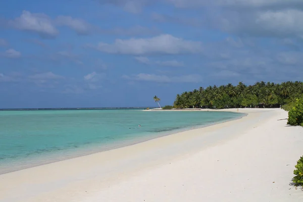 Πρωί Στις Ακτές Του Ινδικού Ωκεανού Λευκή Άμμο Γαλανά Νερά — Φωτογραφία Αρχείου