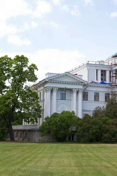 Fragment Palais Elaginoostrovsky Avec Des Colonnes Blanches Des Échafaudages Des — Photo