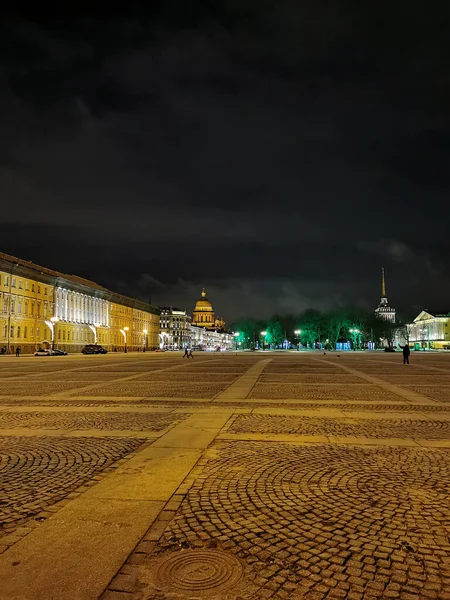 Pohled Paláce Náměstí Katedrálu Izáka Temné Mrazivé Zimní Ráno Pozadí — Stock fotografie