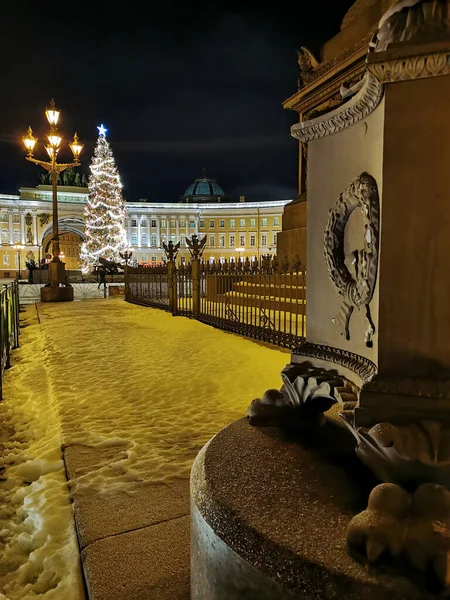 Palace Square Petersburg General Headquarters Beautiful Lantern Natural Spruce Decorated — Stockfoto