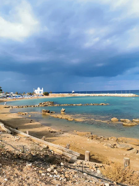 Protaras Cipro Una Spiaggia Sabbia Nella Baia Del Mar Mediterraneo — Foto Stock