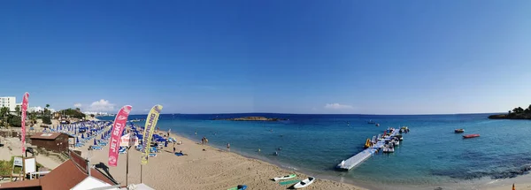 Protaras Chipre Costa Del Mar Mediterráneo Con Plantas Piedras Verdes — Foto de Stock