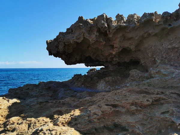 Protaras Famagusta Bölgesi Kıbrıs Bir Taş Bir Kaya Uzun Zamandır — Stok fotoğraf