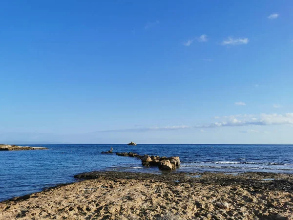 Protaras Zona Famagusta Chipre Costa Rochosa Mar Mediterrâneo Cume Pedra — Fotografia de Stock