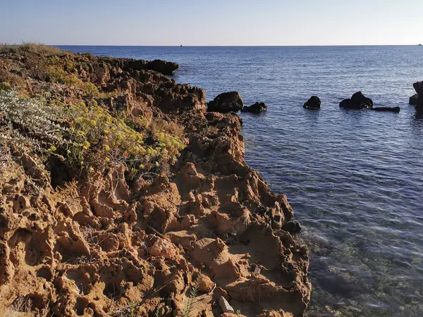 Protaras Zona Famagusta Chipre Larga Lava Endurecida Una Costa Porosa — Foto de Stock